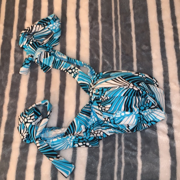 Bisou Bisou large swimsuit top - Picture 4 of 4